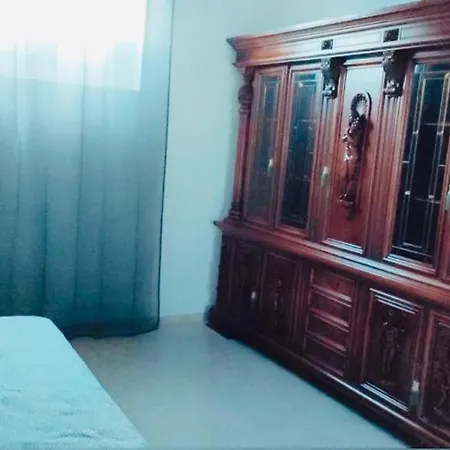 New Near To De Metro Apartman